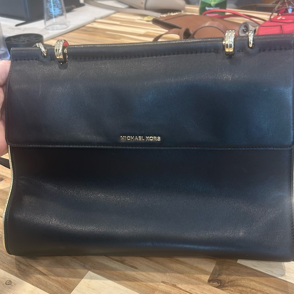 Michael kors purse